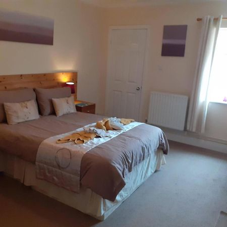 Hogwarts Bed And Continental Breakfast Villa Sheerness Rum bild