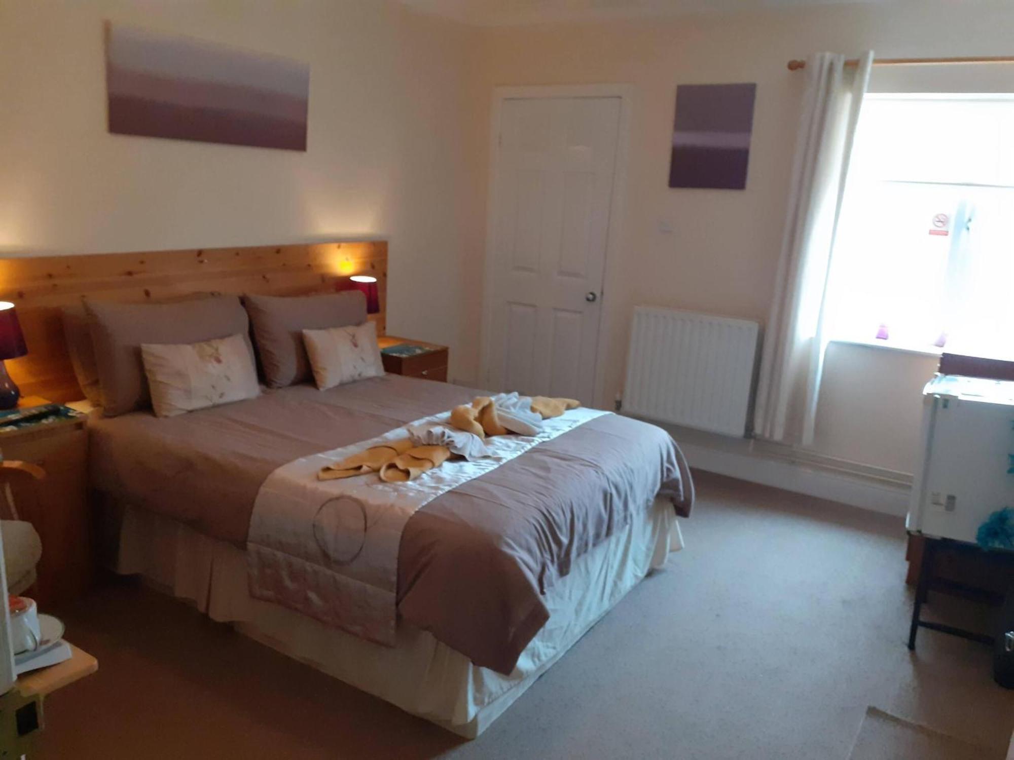 Hogwarts Bed And Continental Breakfast Villa Sheerness Rum bild